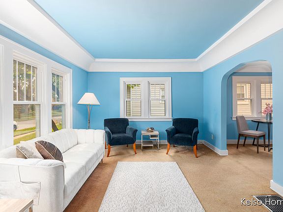5th image of 2239 Camden Ave SW