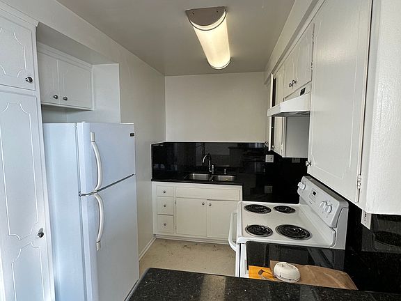 2nd image of 17311 Castellammare Dr APT 2A