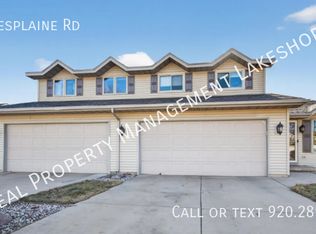 255 Desplaine Rd, De Pere, WI 54115