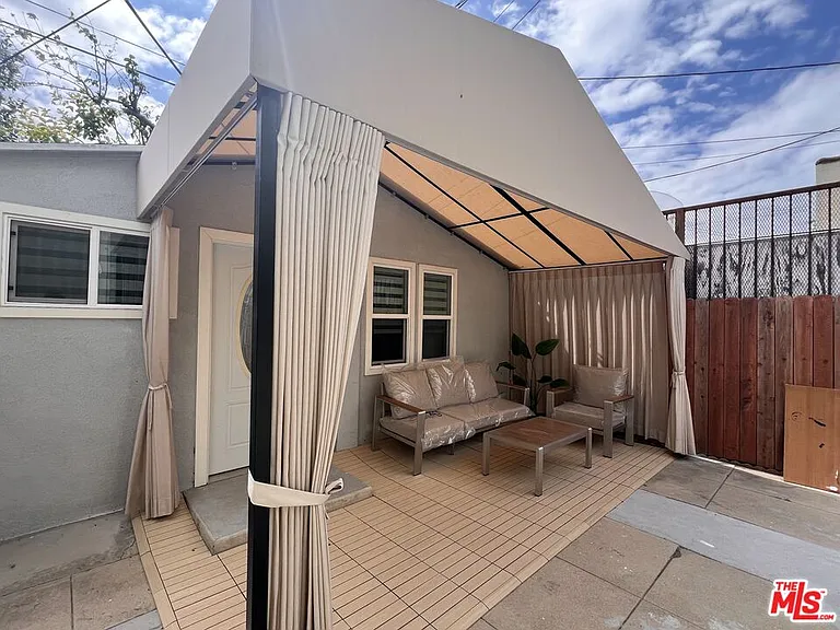 946 S Lucerne Blvd — Photo 9