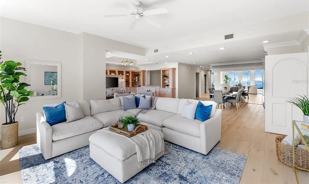 3 bed, 2.0 bath, 2600 sqft, $8,500 — Photo 4