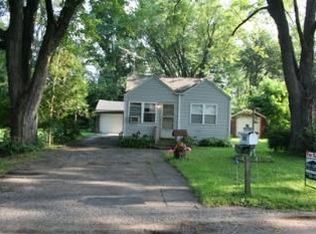 7108 N Oak St, Wonder Lake, IL