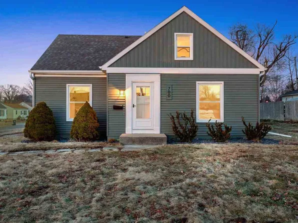 700 Memorial Dr SE, Cedar Rapids, IA 52403