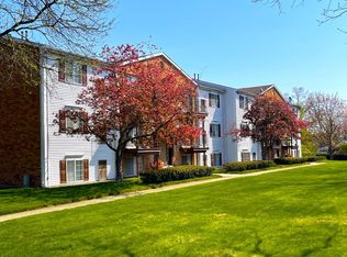 Walnut Creek Apartments, Farmington, MI 48336