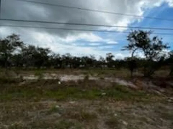 402 N Steart St, Rockport, TX 78382