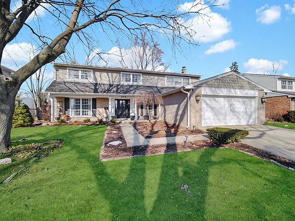 2nd image of 602 W Haven Dr