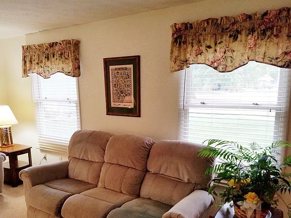 3rd image of 2933 Norfolk Ct