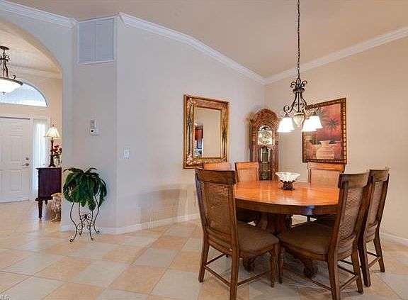 5th image of 9019 Astonia Way