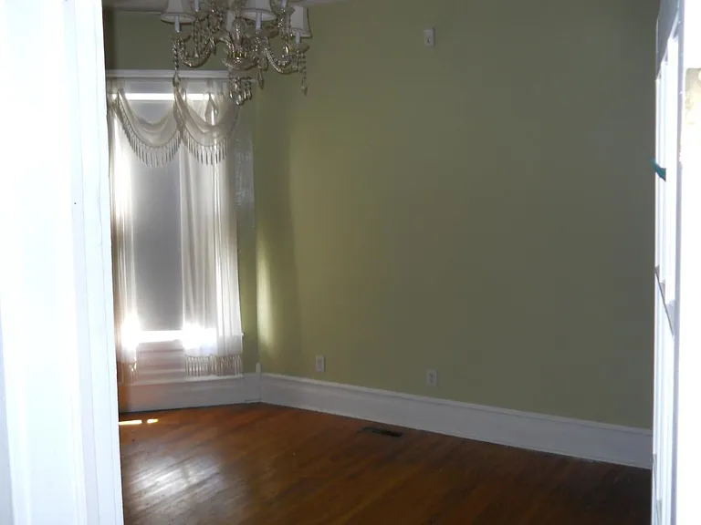 53 Wilson Ave — Photo 7