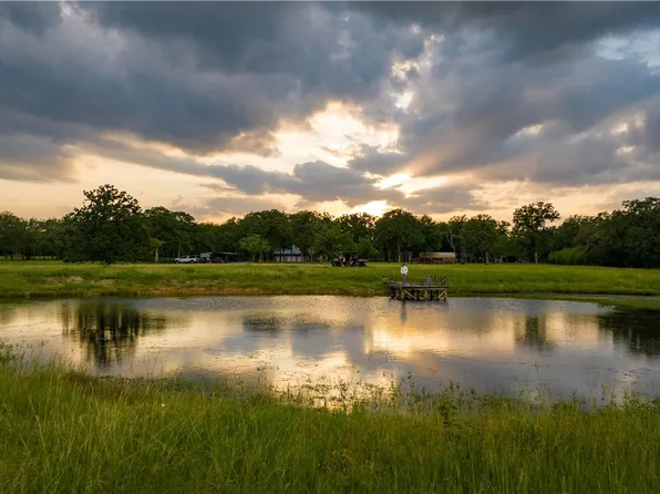8058 Milam County Rd #455, Lexington, TX 78947