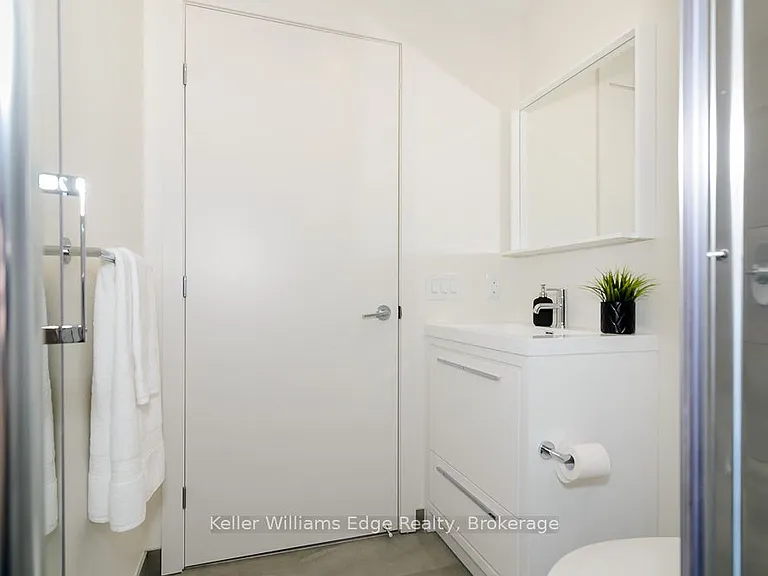 212 King William St #405 — Photo 23