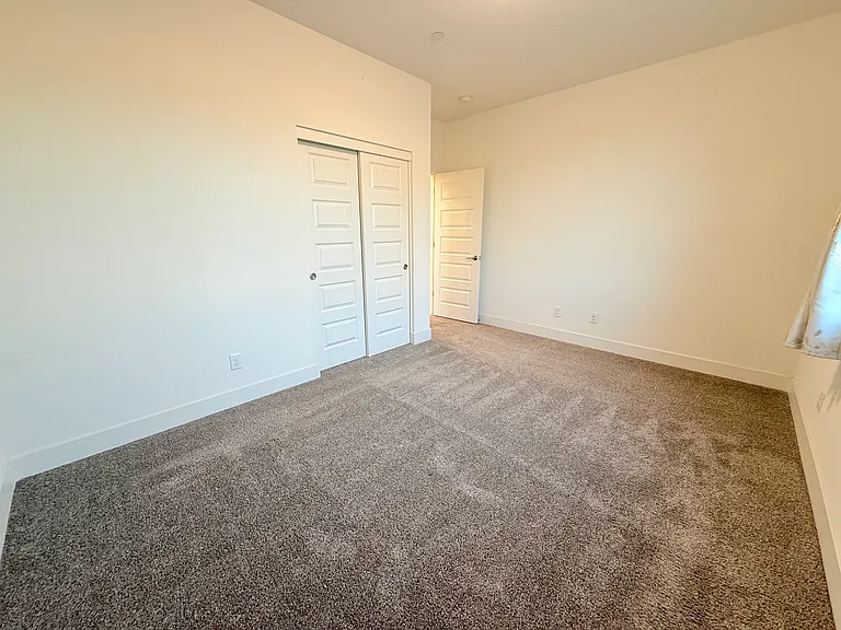 12920 Knightsbrook Ave — Photo 27