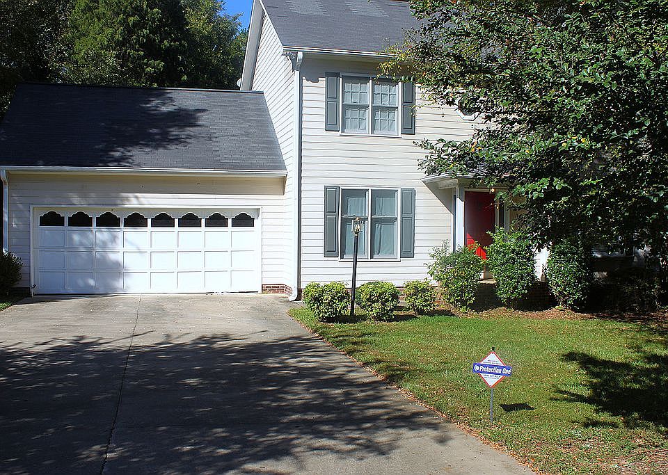 1st image of 405 Grantchester Cres