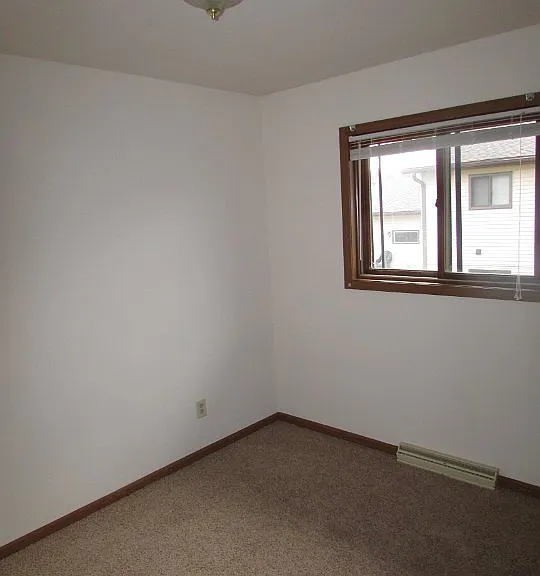 922 N Bird St — Photo 8