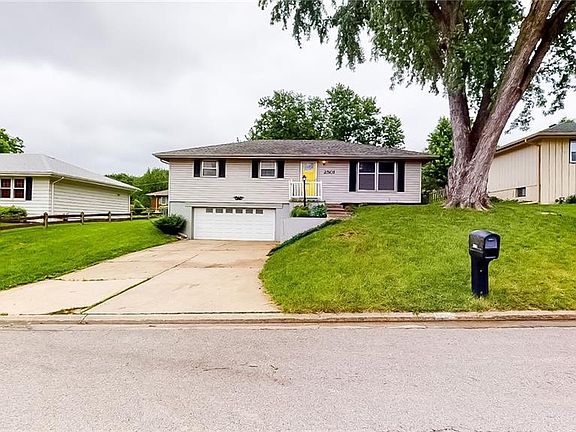 2nd image of 2501 Cougar St