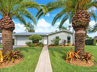 9103 SW 181st St, Palmetto Bay, FL 33157
