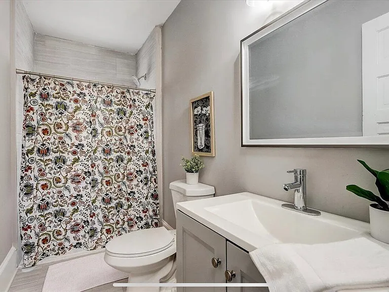 2908 W McKinley Blvd — Photo 29