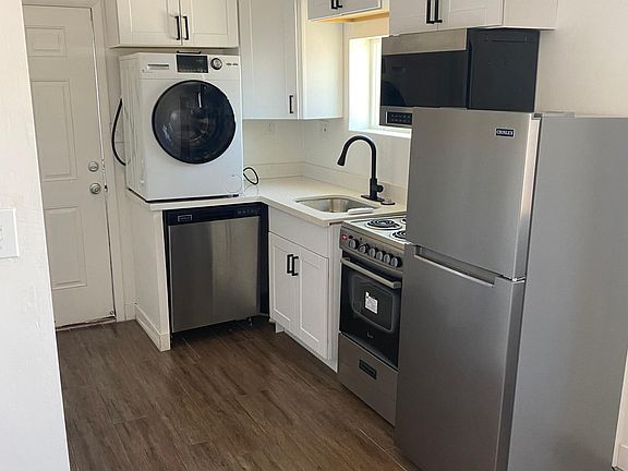 3rd image of 1538 W McKinley St #C