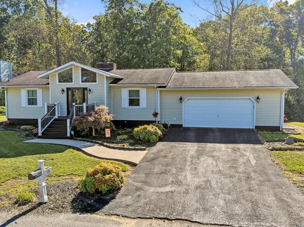 135 Denise Dr, Speedwell, TN 37870