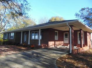 609 Lightwood Rd, Hartwell, GA 30643