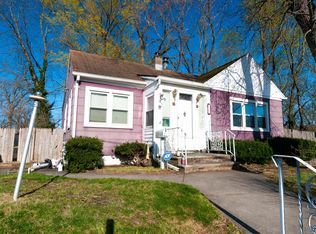 925 Woodmere Dr, Keyport, NJ