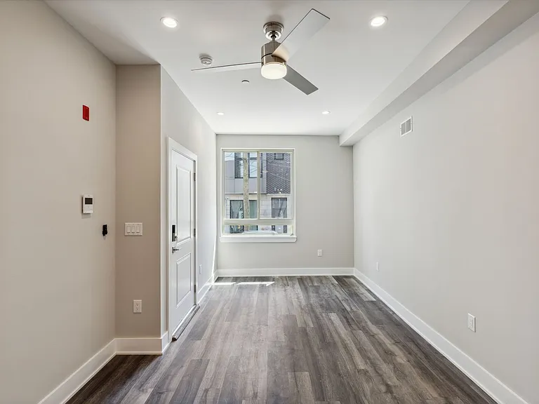 1609 Ogden St — Photo 20