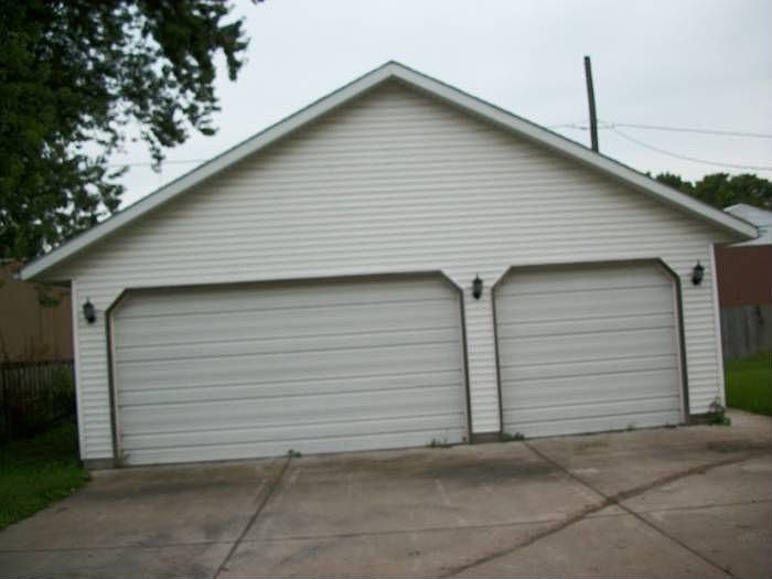 2nd image of 348 Topping St