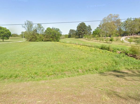 555 Mount Pleasant Rd E, Rossville, TN 38066