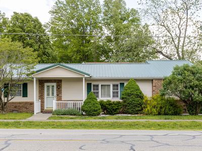 100 Rea St, Benton, IL, 62812