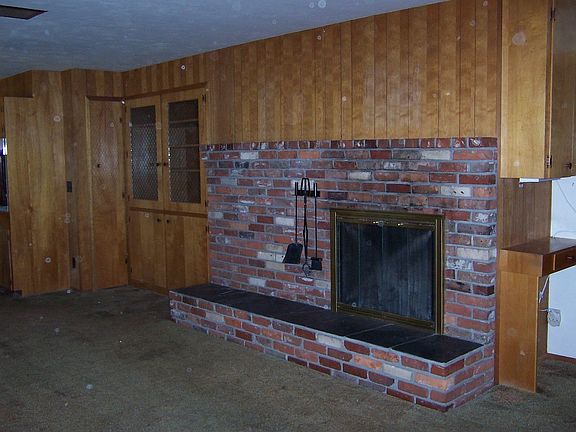 Family room fire place