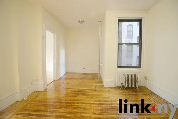 Rented by Link NY Realty | media 7
