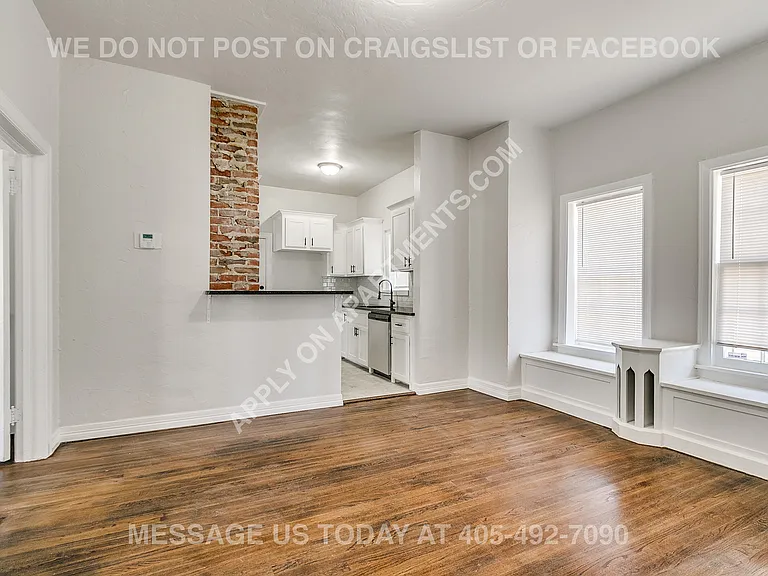1130 NW 39th St #1130.5 — Photo 9