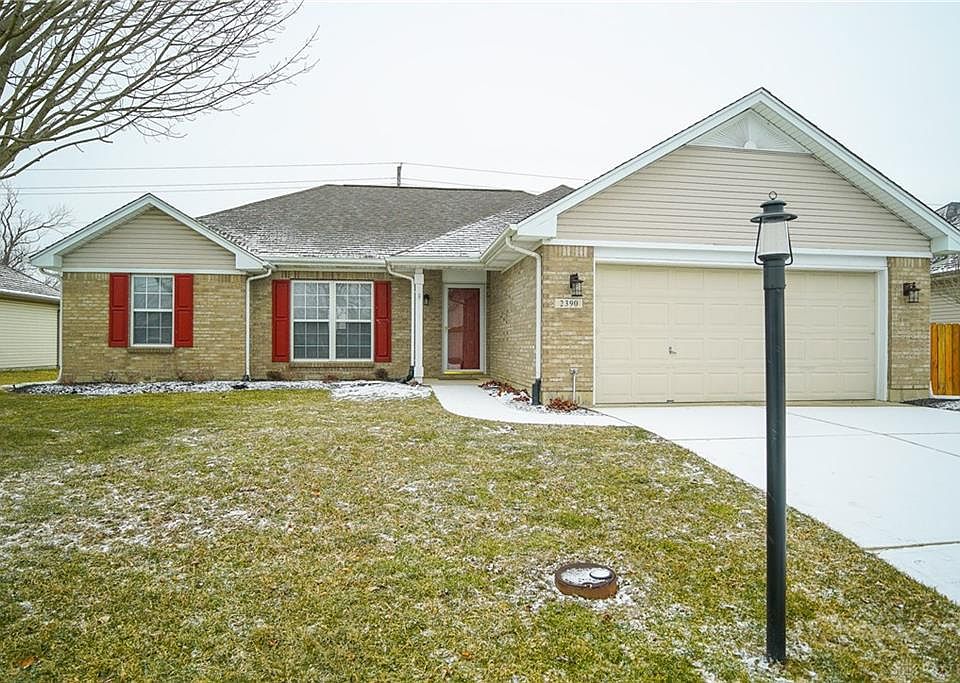 1st image of 2390 Ferndown Dr