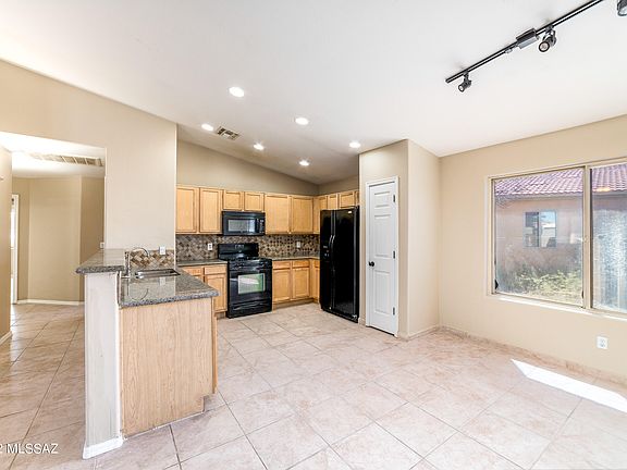 5th image of 2242 W Painted Sunset Cir