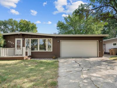 2524 6th St NW, Minot, ND, 58703