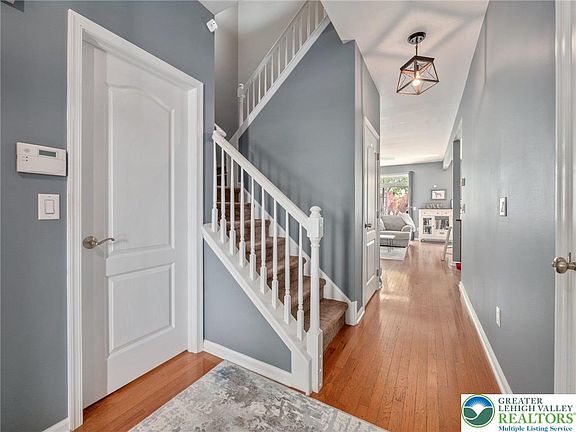5th image of 1520 Deena Dr