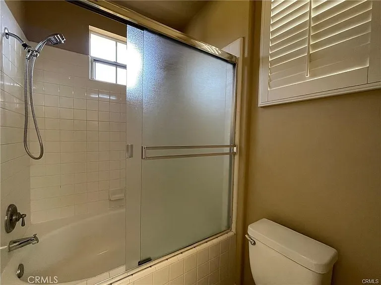 1711 Reggio Aisle — Photo 12