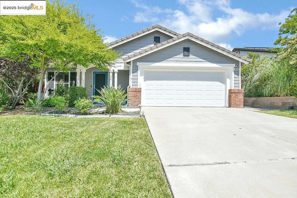 4525 Temblor Way photo 1