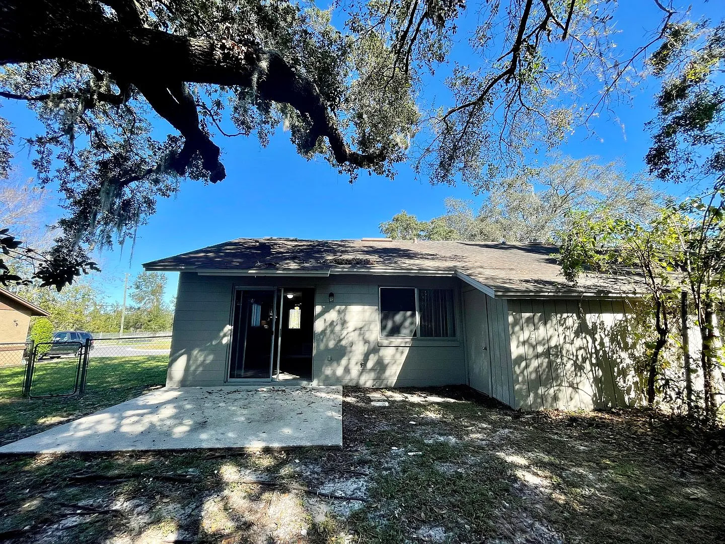 Cute 2/1 Duplex In East Orlando! — Photo 2