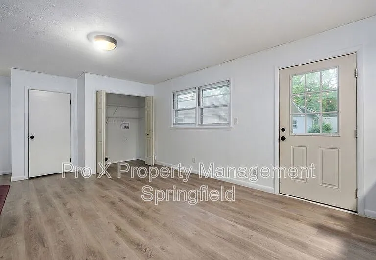 906 N Belview Ave — Photo 10