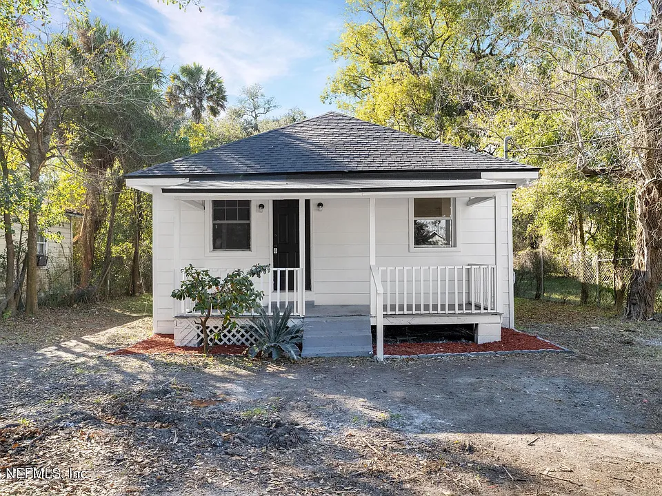2816 Mars Ave