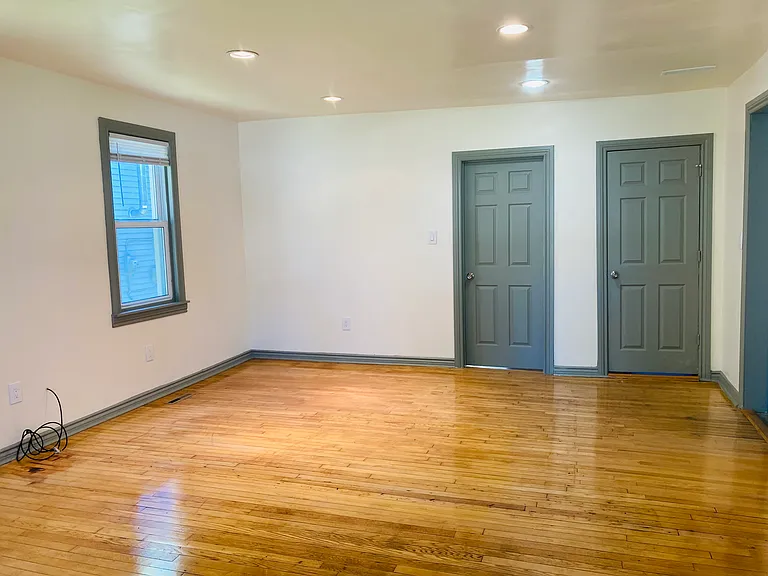 1312 E Harry Ave — Photo 29