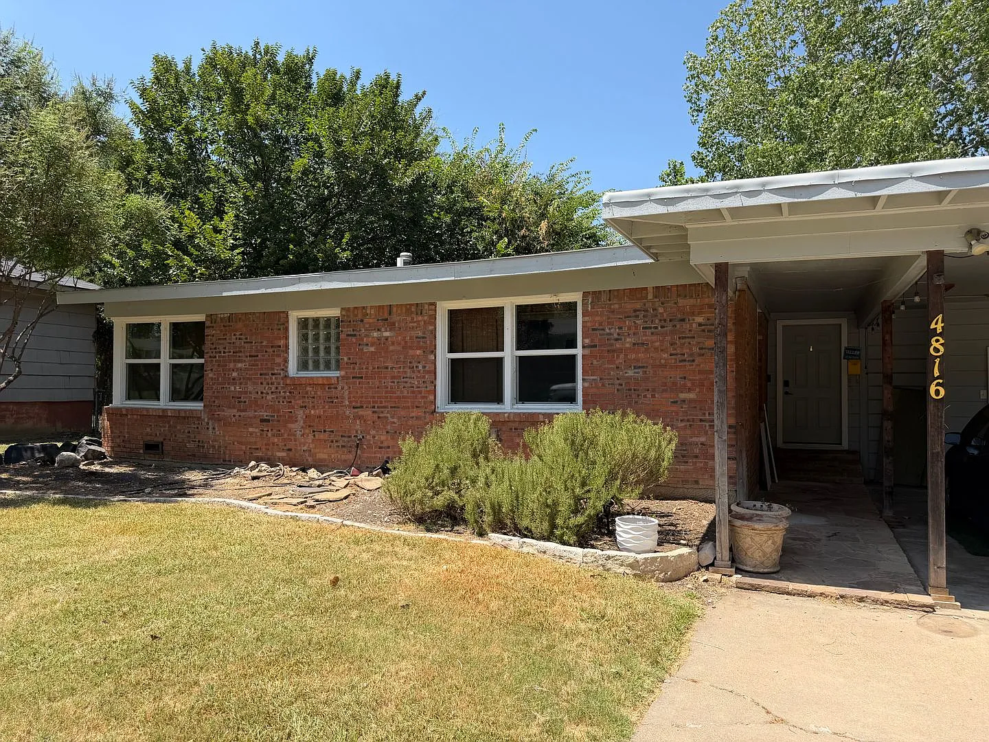 Available Now Spacious 3 Bedroom 2 Bath Home In Sw Fort Worth — Photo 1