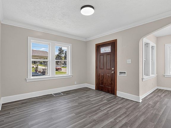 4th image of 1119 Montague St