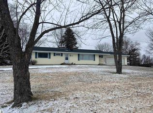 10337 S 47th Rd, Cadillac, MI 49601