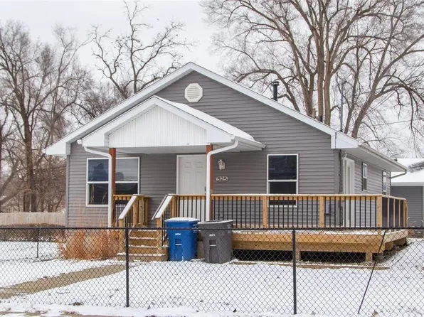 525 SE 9th St, Des Moines, IA 50309