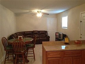 2nd image of 1621 Pleasure St