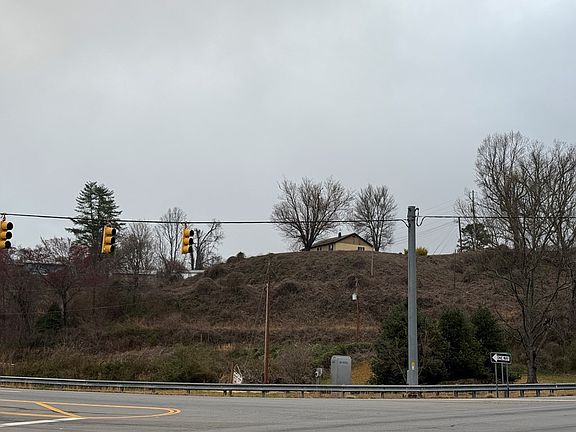 5th image of 194 Terrace Avenue