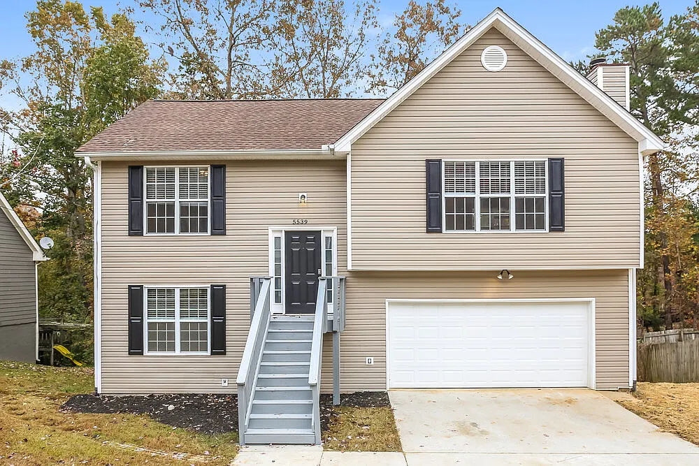 3 bed, 2.5 bath, 1774 sqft, $1,985 — Photo 1