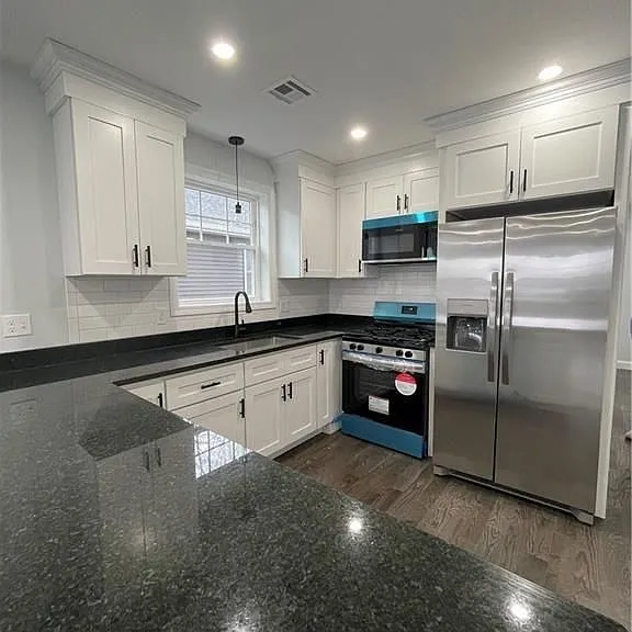 14 Sherwood St #2 — Photo 8